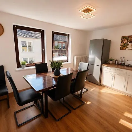 4-room Near Wilhelmshoehe Train Station Stadthalle Herkules Apartamento Kassel
