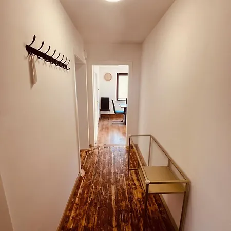 Apartamento 4-room Near Wilhelmshoehe Train Station Stadthalle Herkules *