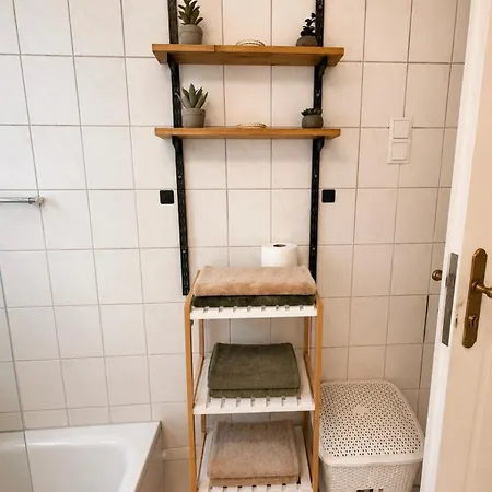 4-room Near Wilhelmshoehe Train Station Stadthalle Herkules * Kassel