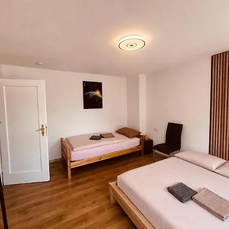 Apartamento 4-room Near Wilhelmshoehe Train Station Stadthalle Herkules *